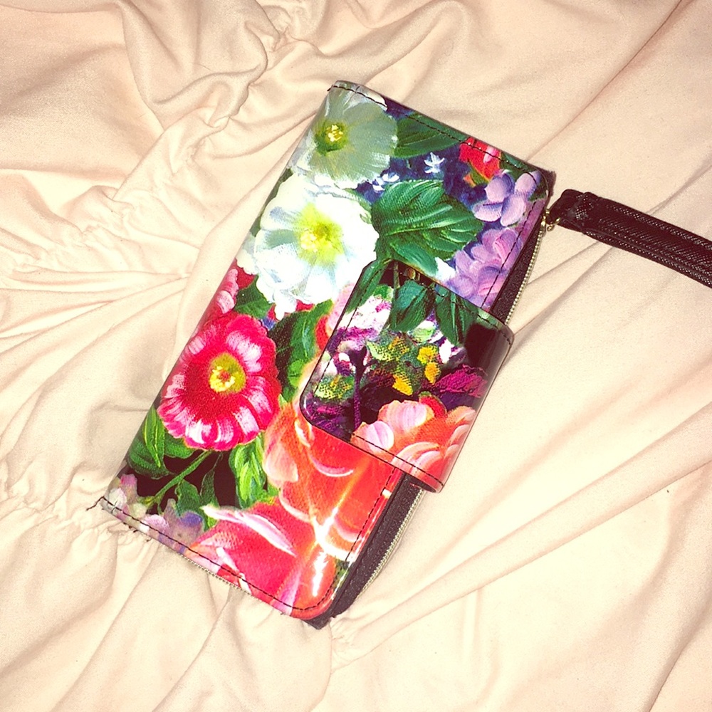 Phone case wristlet